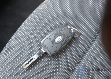 2020 Hyundai Accent Se z USA, uszkodzony, nr VIN 3KPC24A62LE099823